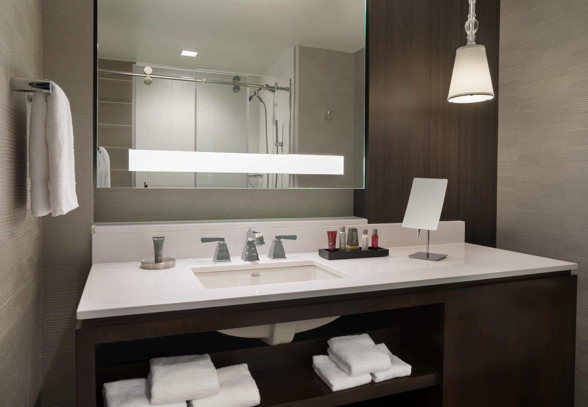 Buffalo Marriott At Lecom Harborcenter Eksteriør billede