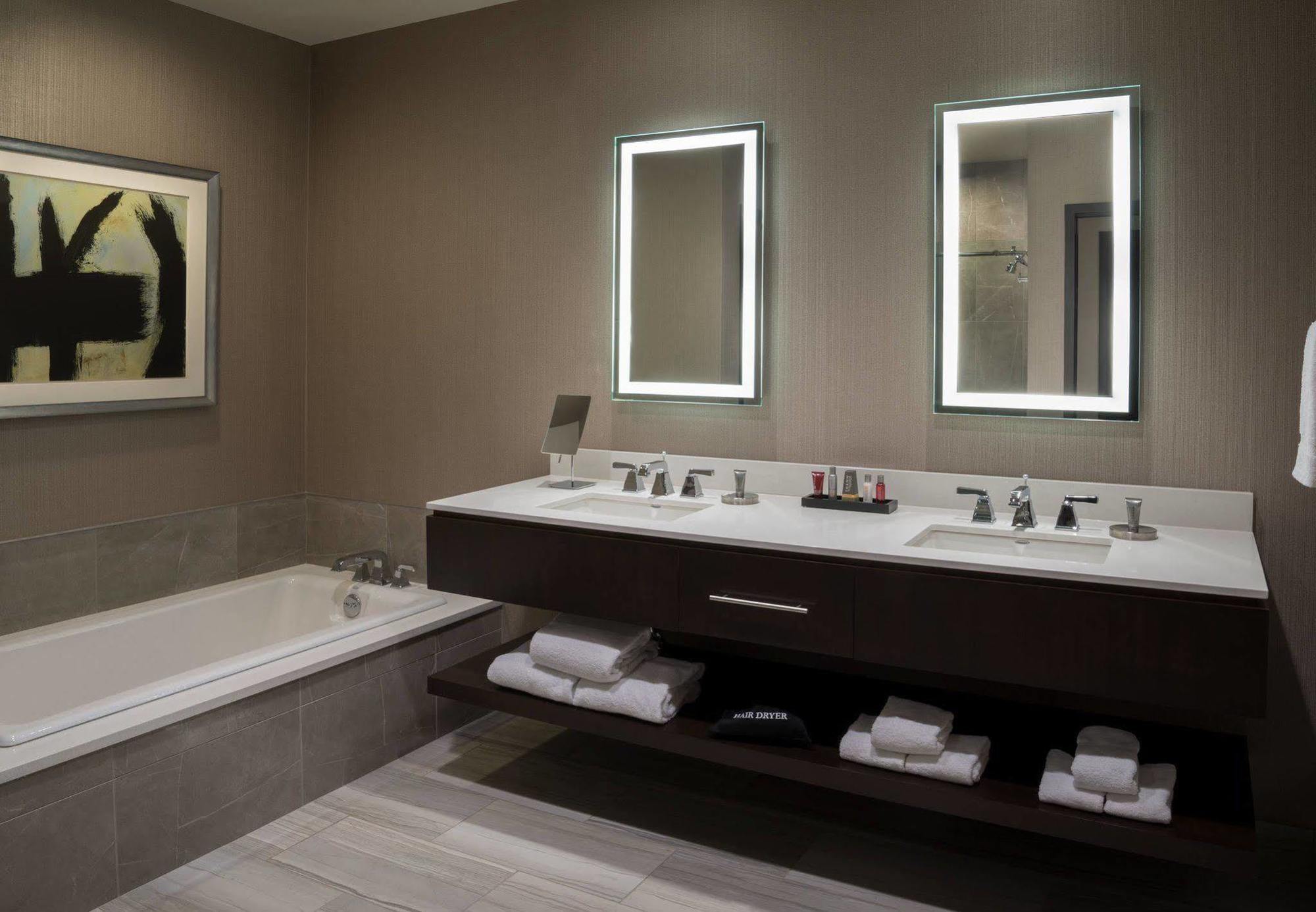 Buffalo Marriott At Lecom Harborcenter Eksteriør billede